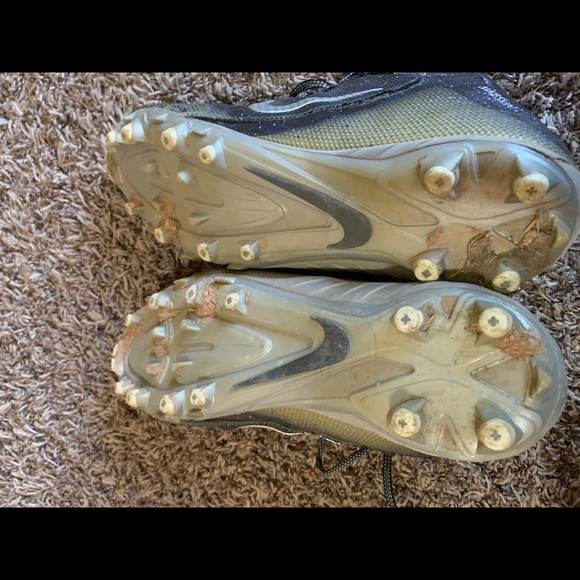 Galaxy/Purple/black Nike alpha football cleats - Picture 5 of 5